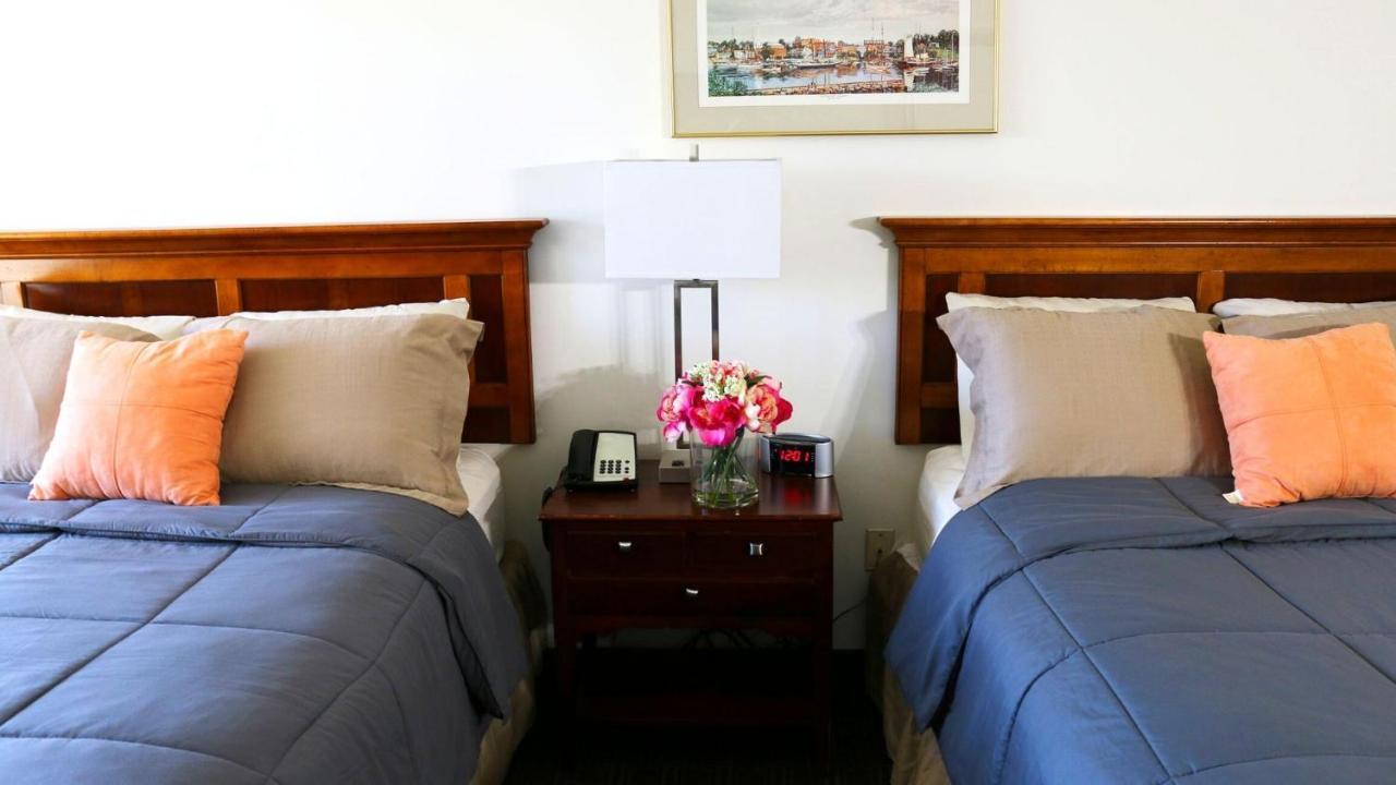Riverhouse And Hotel 3*