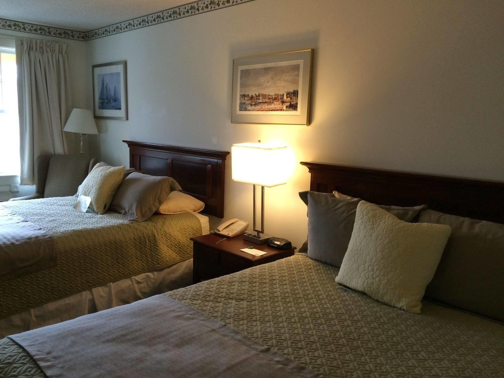 Hotel Riverhouse And 3*