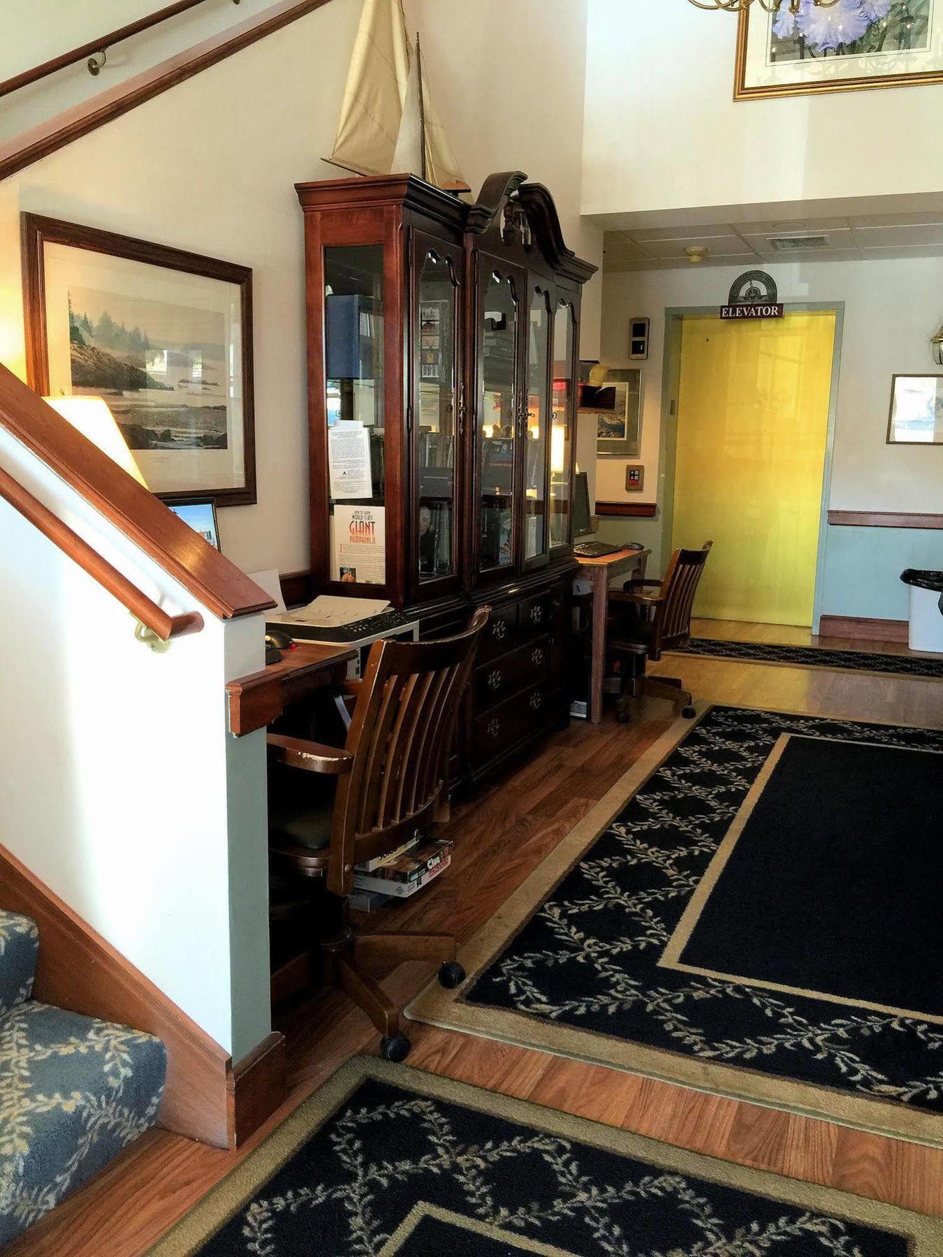 Hotel Riverhouse And